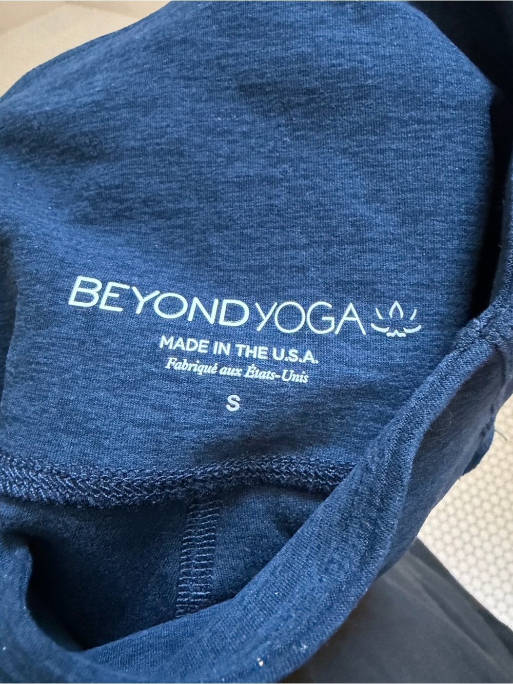 EUC Beyond Yoga Spacedye Caught in the Midi leggings- navy, size small - Picture 4 of 4